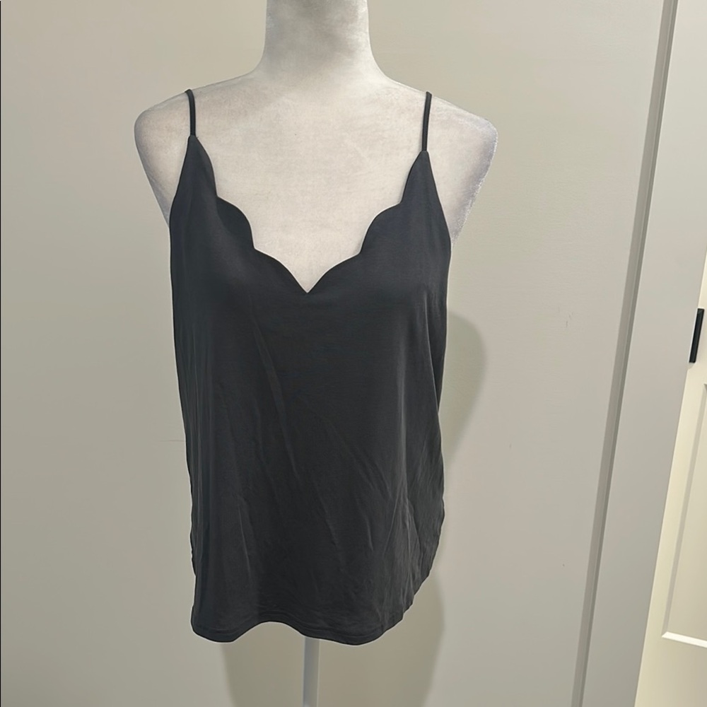 NWT Evereve Sunday in Brooklyn Dark Gray Scallop Cami Sz M